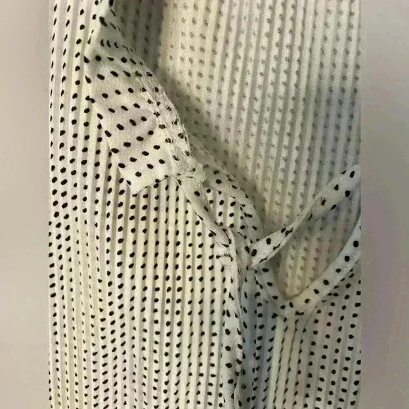 Sleeveless Pleated Ruffle Blouse Adrianna Papell small - Picture 4 of 9